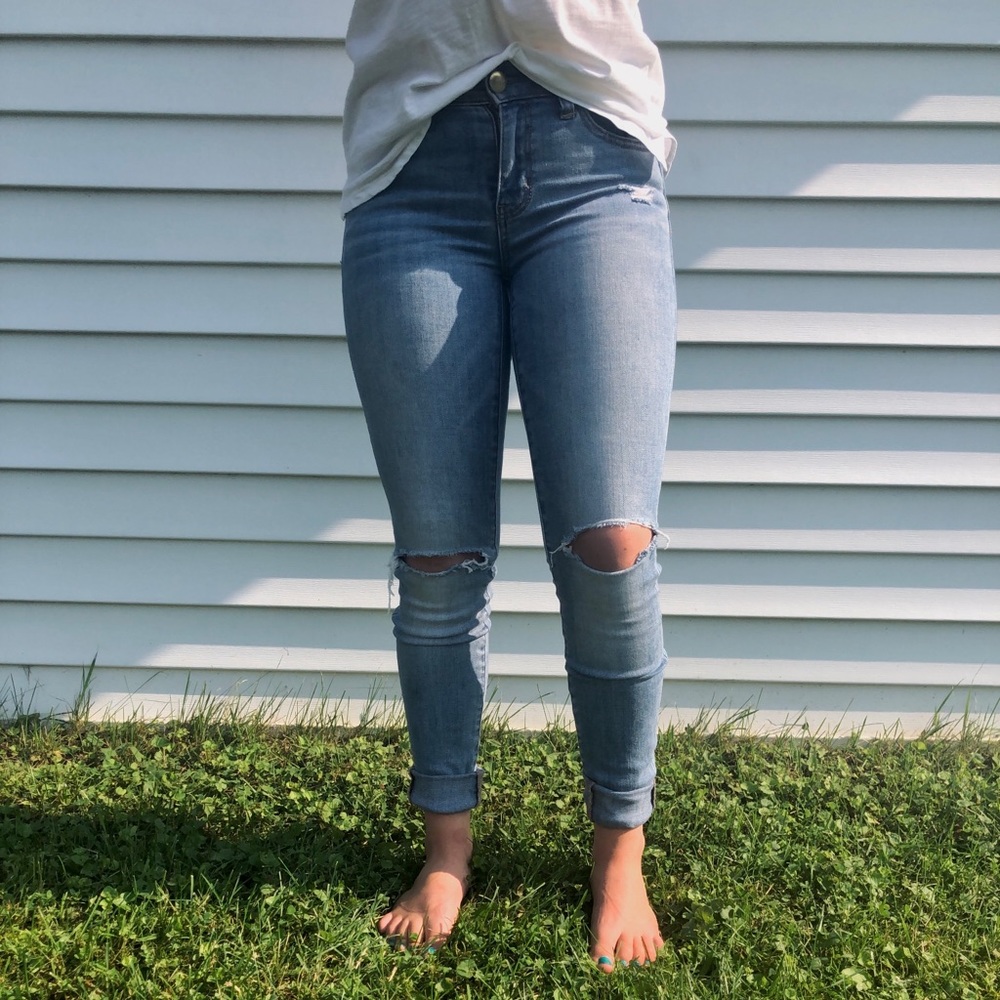 AEO Light Ripped Jeans